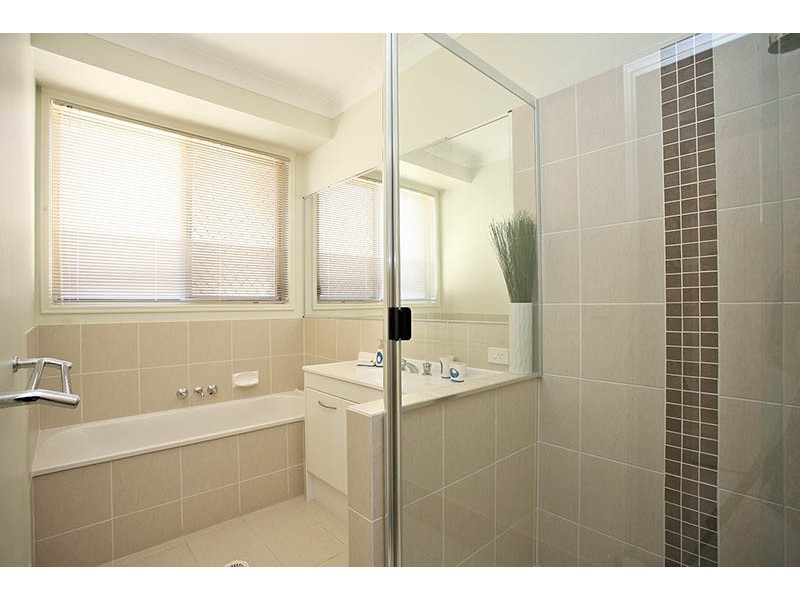 6 Millettia Close, North Lakes QLD 4509