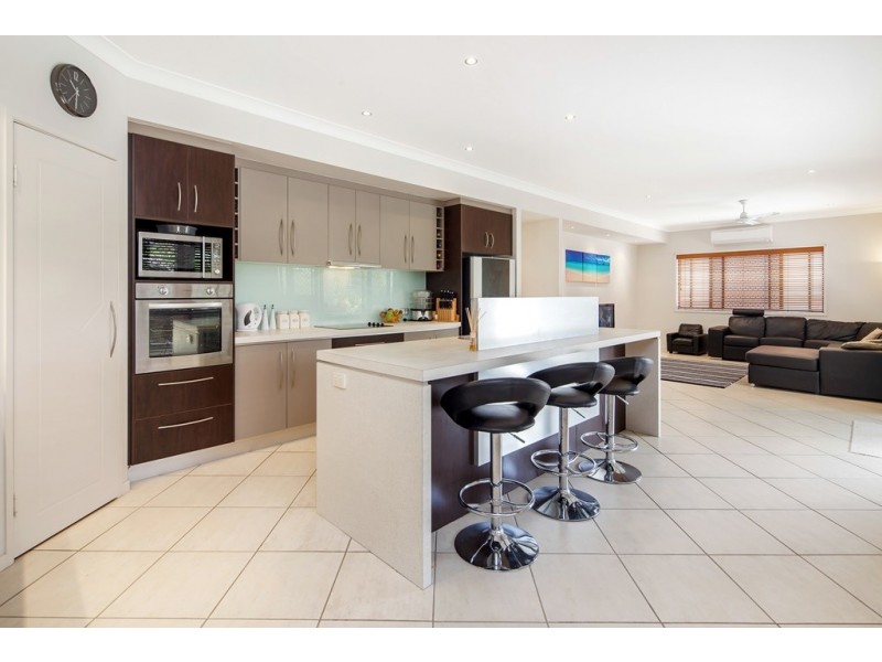 5 White Cedar Place, Narangba QLD 4504