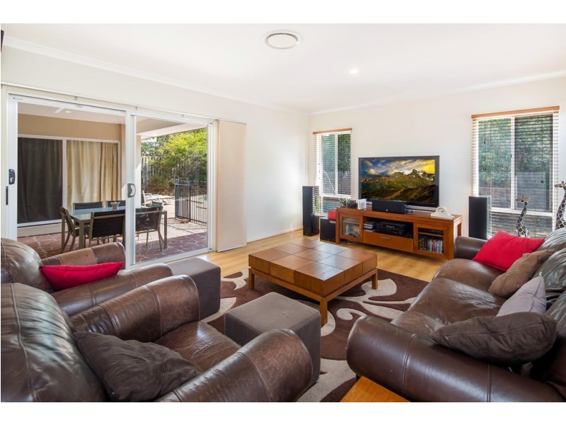 18 Outlook Place, Narangba QLD 4504