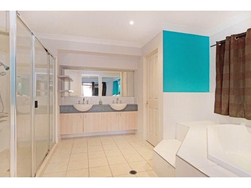 8 Kanuka Close, Narangba QLD 4504