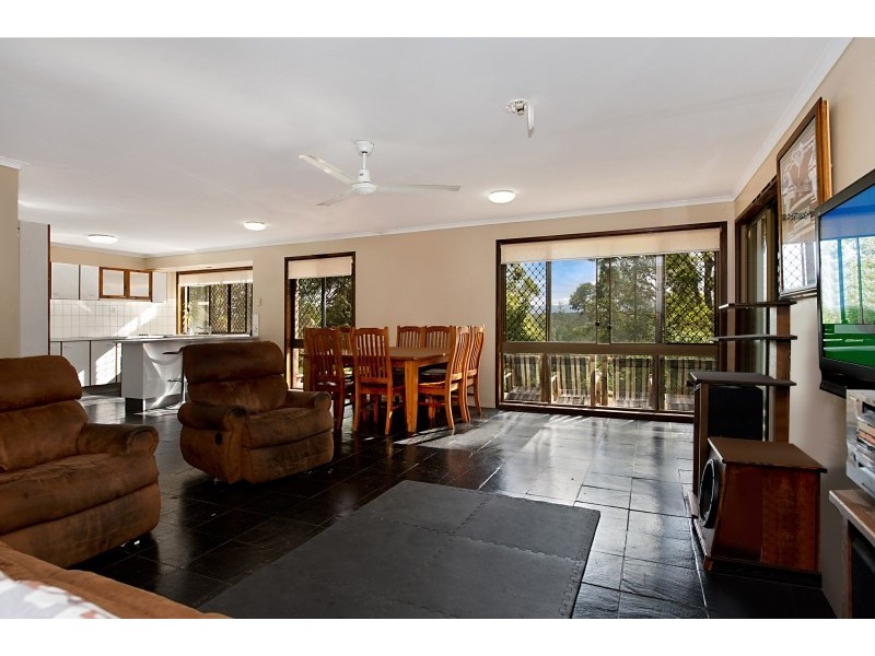 1071 Oakey Flat Road, Narangba QLD 4504