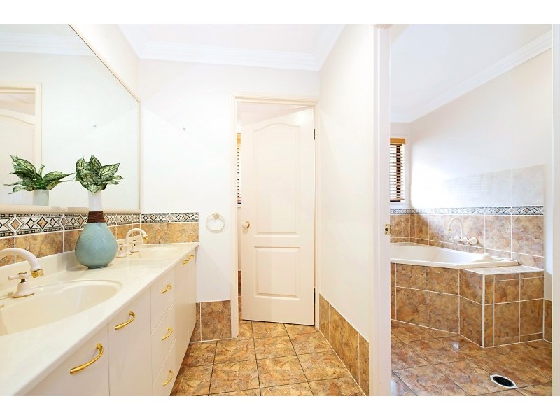 10 Placid Court, Narangba QLD 4504