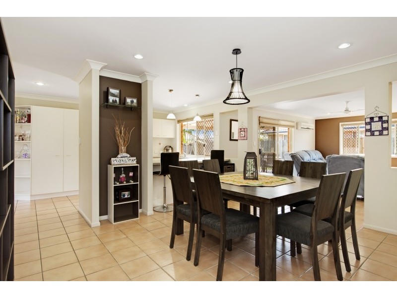 76 Pine River Drive, Murrumba Downs QLD 4503