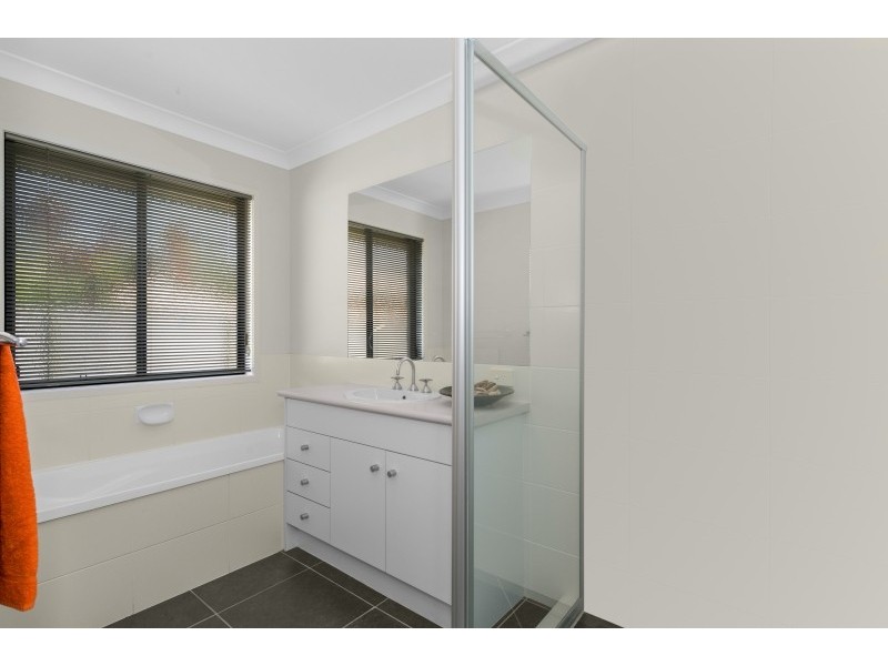 43 Lookout Place, Narangba QLD 4504