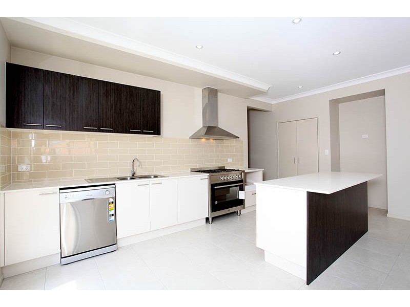 103 Central Green Dr, Narangba QLD 4504