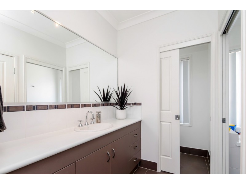 53 Creekside Drive, Narangba QLD 4504