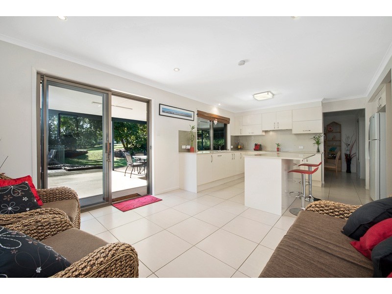 1040 Oakey Flat Road, Narangba QLD 4504