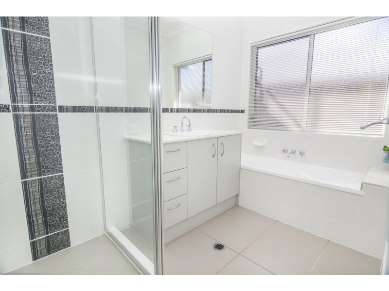 5 Angophora Close, Narangba QLD 4504