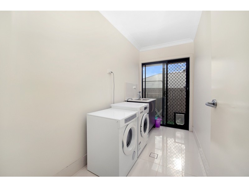 7 Pallas Parade, Warner QLD 4500
