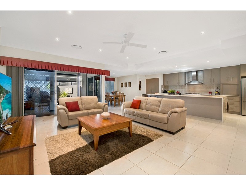 31 Maidenhair Drive, Narangba QLD 4504
