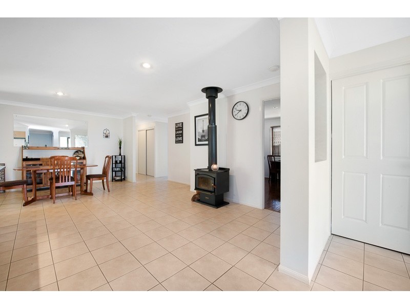 1096 Oakey Flat Road, Narangba QLD 4504