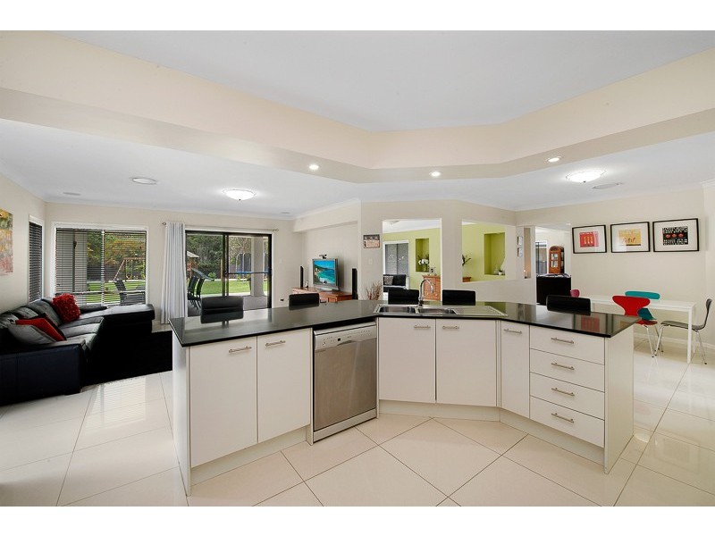 18 Hideaway Close, Narangba QLD 4504