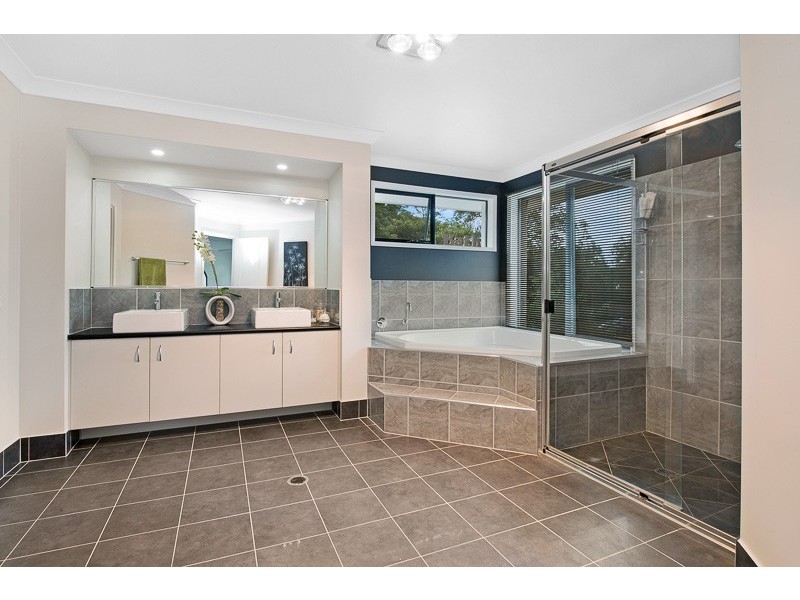 18 Hideaway Close, Narangba QLD 4504