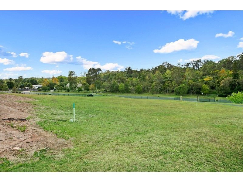 2 / 72 Facer Road, Burpengary QLD 4505