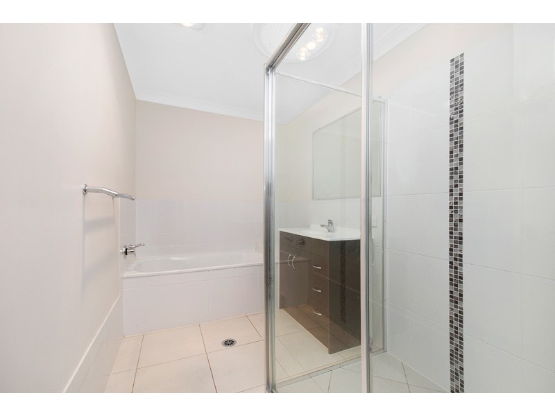 2/28 Barrine Place, Narangba QLD 4504