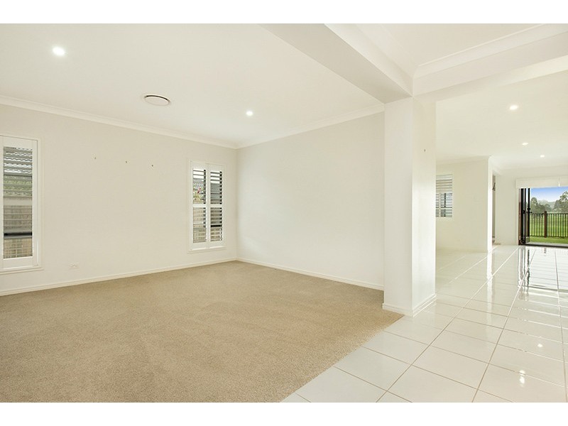 8 Retreat Crescent, Narangba QLD 4504
