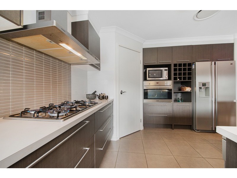 4 Pandorea Place, Narangba QLD 4504