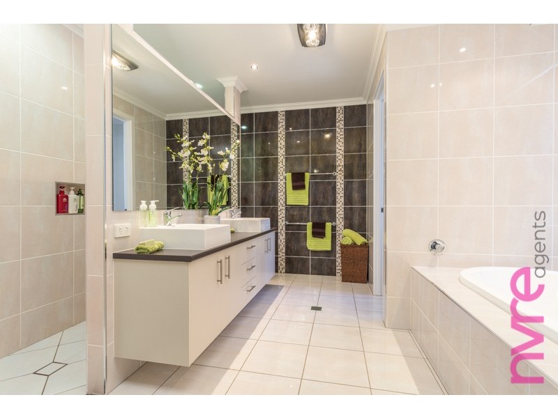 62 Dean Drive, Narangba QLD 4504