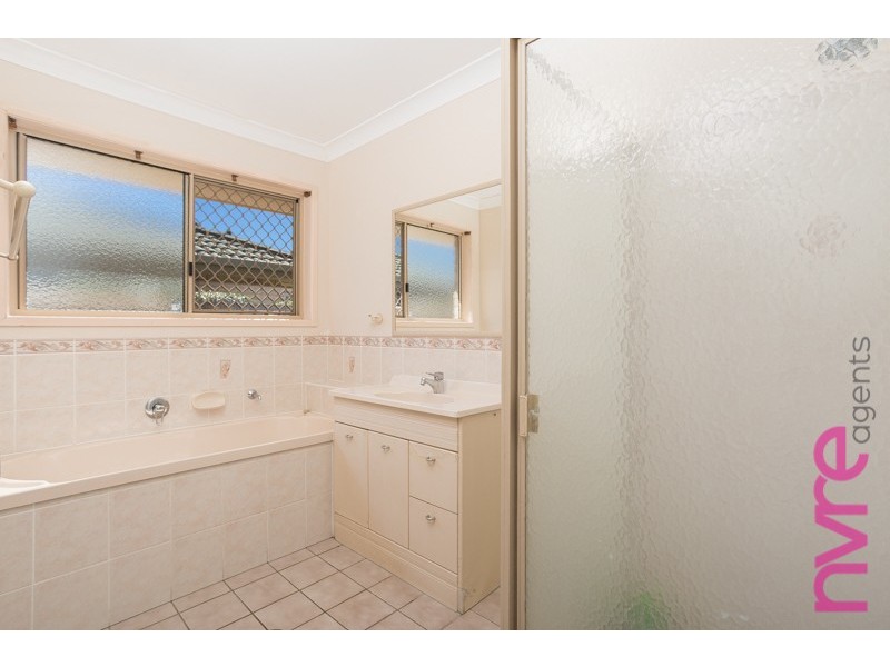 4 Sundown Court, Narangba QLD 4504