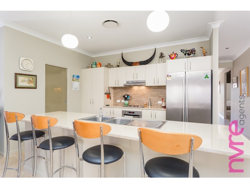 5 Hollow Crescent, Narangba QLD 4504