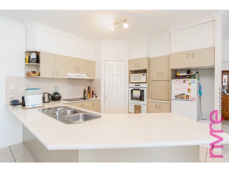 261 Bestmann Road, Sandstone Point QLD 4511