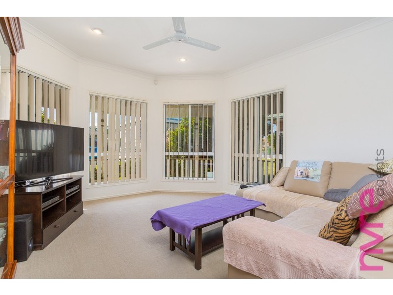 261 Bestmann Road, Sandstone Point QLD 4511