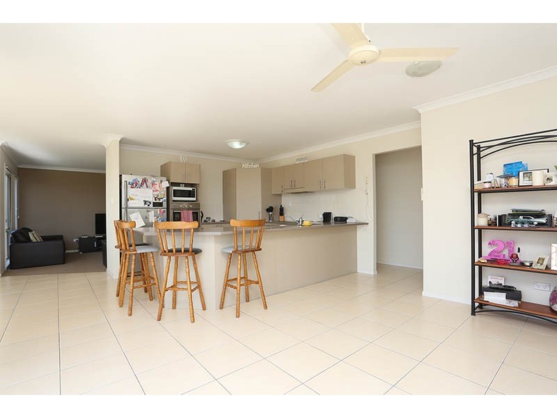 8 Grange Court, Narangba QLD 4504
