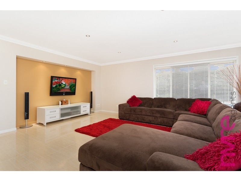 10 Guinea Crescent, Narangba QLD 4504