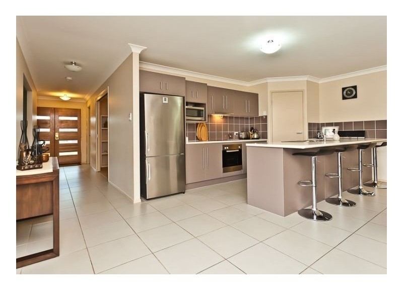 5 Moorhen Court, Narangba QLD 4504
