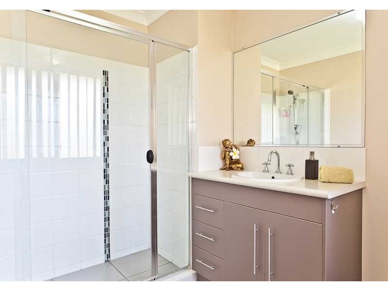 5 Moorhen Court, Narangba QLD 4504