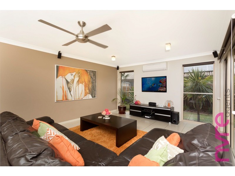 17 Lookout Place, Narangba QLD 4504