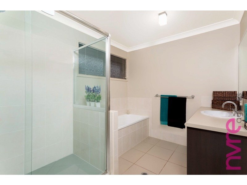 17 Lookout Place, Narangba QLD 4504