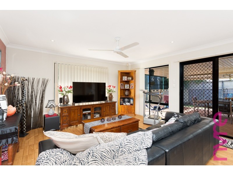 12 Palmer Place, Narangba QLD 4504