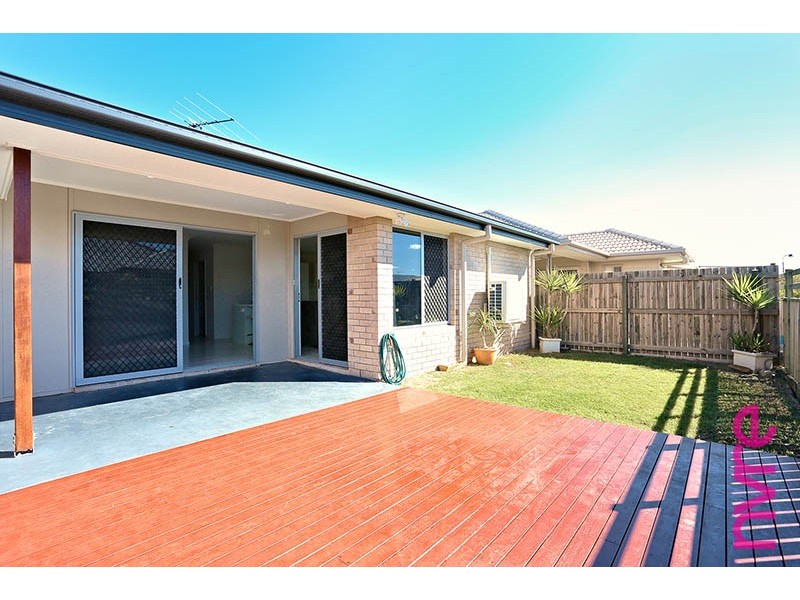 40 Central Green Drive, Narangba QLD 4504