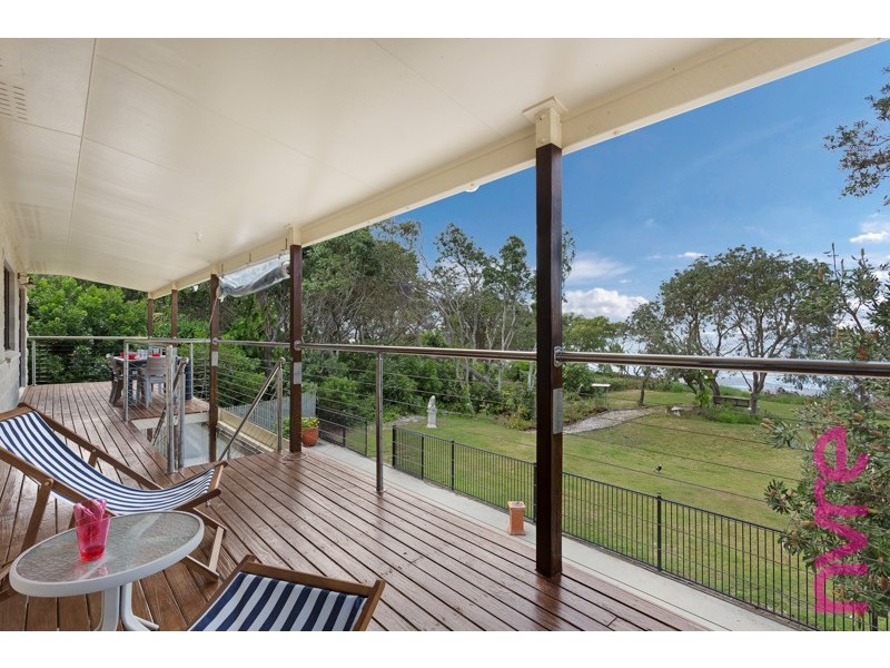 96 Bayside Drive, Beachmere QLD 4510