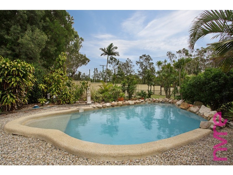 96 Bayside Drive, Beachmere QLD 4510