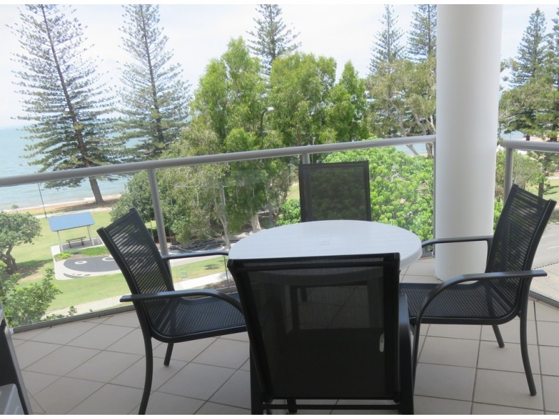 303/89 Landsborough Avenue, Scarborough QLD 4020
