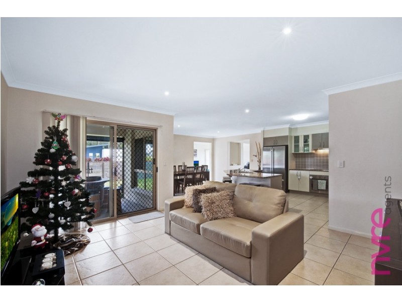 2 Azure Place, Narangba QLD 4504
