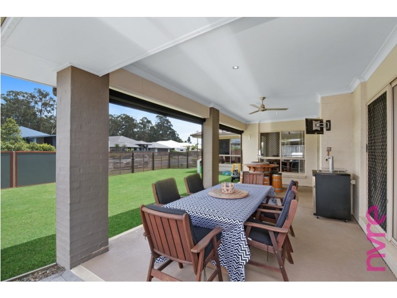 2 Azure Place, Narangba QLD 4504