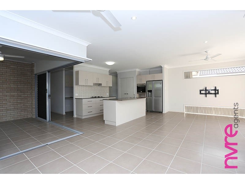 16 Champion Circuit, Narangba QLD 4504