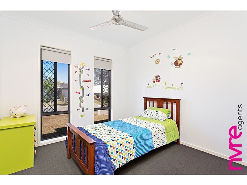 33 Bowerbird Crescent, Dakabin QLD 4503