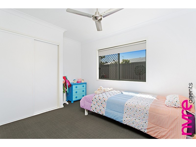 33 Bowerbird Crescent, Dakabin QLD 4503