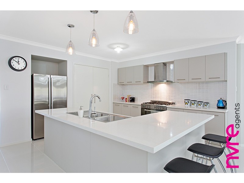 6 Alphitonia Place, Narangba QLD 4504