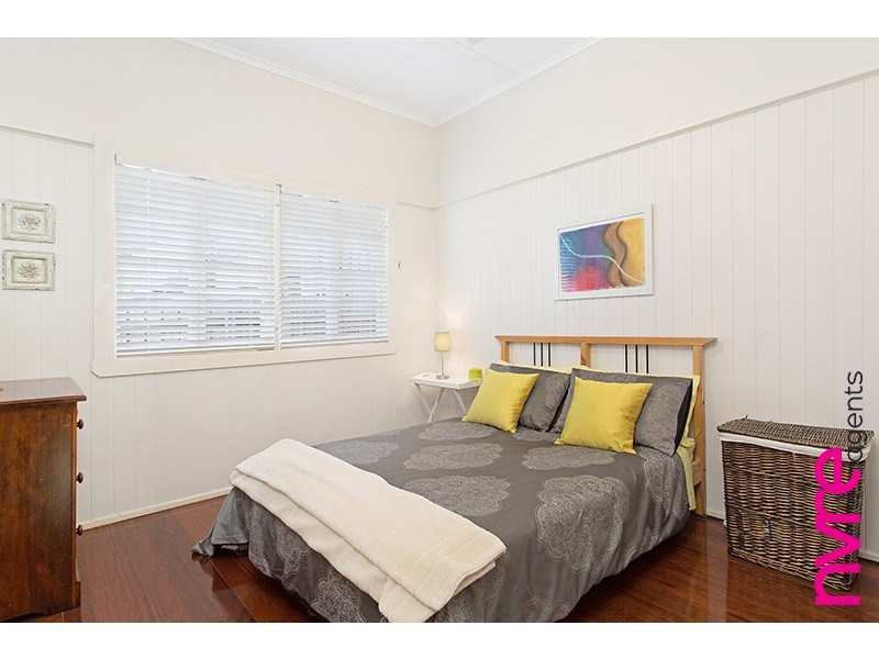 32 Langley Avenue, Wilston QLD 4051