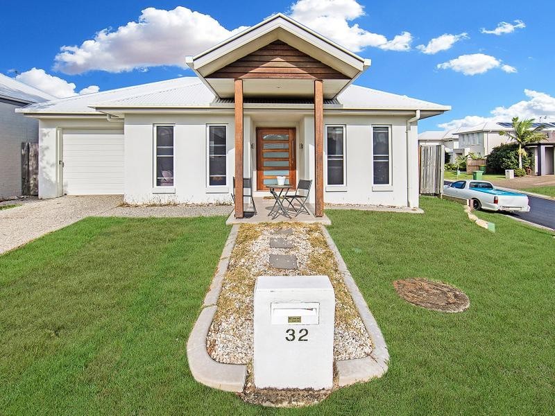 32 Planigale Crescent, North Lakes QLD 4509