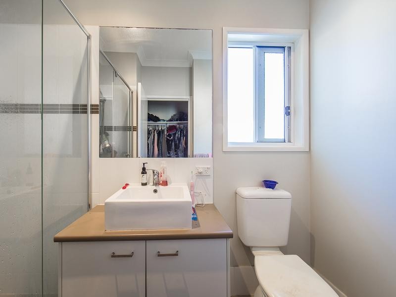 32 Planigale Crescent, North Lakes QLD 4509