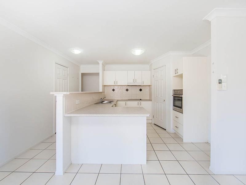 17 Cambridge Street, Rothwell QLD 4022