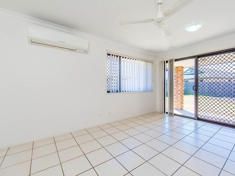 17 Cambridge Street, Rothwell QLD 4022