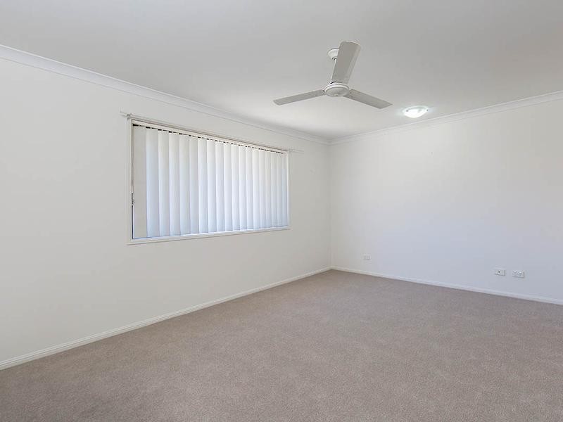 17 Cambridge Street, Rothwell QLD 4022