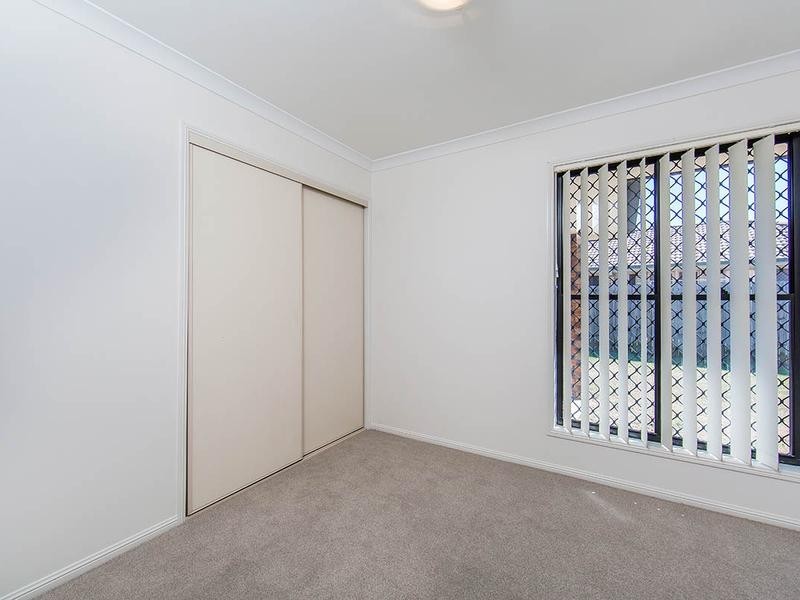 17 Cambridge Street, Rothwell QLD 4022